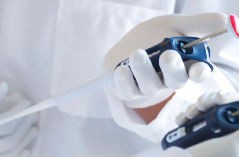 Proper Use of Positive-Displacement Pipettes in the Lab